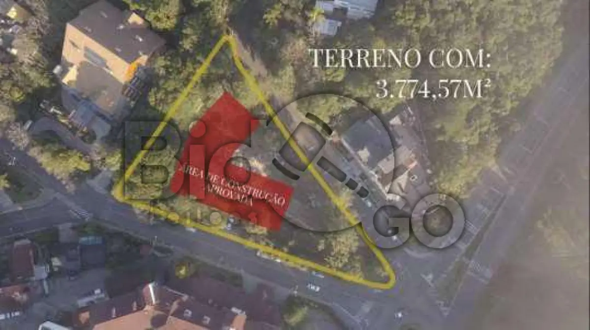 LOTE 001 - PARTE IDEAL (1.767,2510 m²) - "Um prédio residencial de alvenaria
