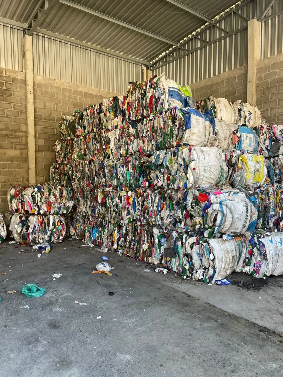 LOTE 004 - PEAD/PP/PVC/PS (FARDOS) 8.100Kg