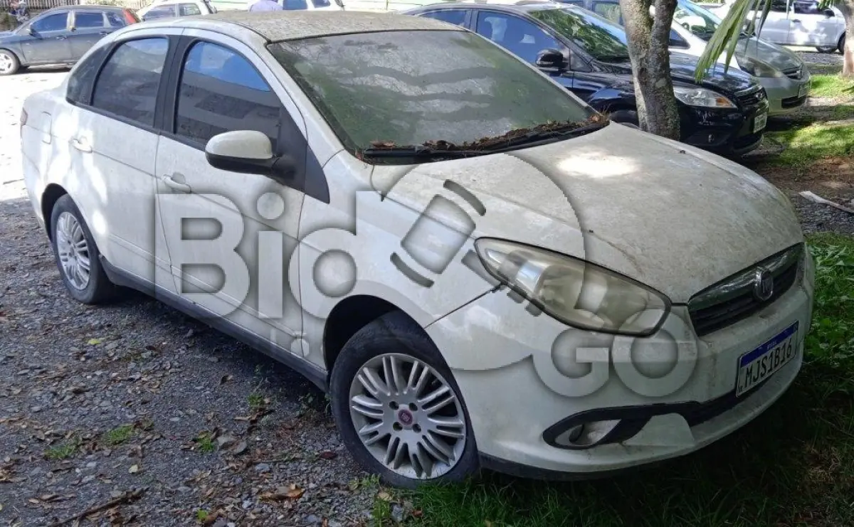 LOTE 055 - Espécie: PASSAGEIRO / Marca: FIAT / Modelo: SIENA ATTRACTIV 1.4 / Placa: MJS1B16 / UF: SC /Município: Palhoça / Ano fabricação: 2012 / Anomodelo: 2012 / Cor: BRANCA / Chassi: 9BD197132D3023305 / Motor: 327A0111049548 RENAVAM: 00483200620