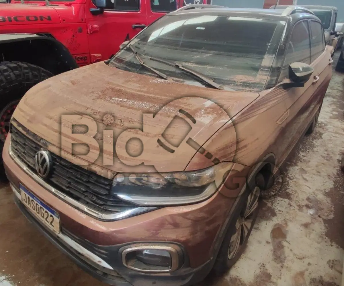 LOTE 001 - Espécie: PASSAGEIRO / Marca: VW / Modelo: T CROSS HL TSI AE / Placa: JAS0G22 / UF: RS / Município: Caxias do Sul / Ano fabricação: 2021 / Ano modelo: 2021 / Cor: MARROM / Chassi: 9BWBJ6BF4M4064833 / Motor: CWL099139 / RENAVAM: 01263081336 *AFETADO POR ENCHENTE