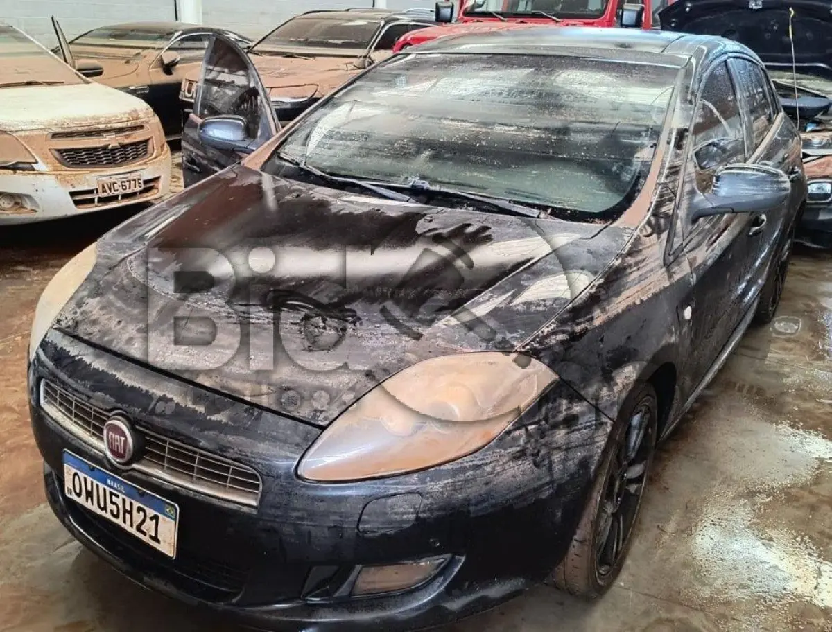 LOTE 013 - Espécie: PASSAGEIRO / Marca: FIAT / Modelo: BRAVO TURBO T-JET / Placa: OWU5H21 / UF: RS / Município: Garibaldi / Ano fabricação: 2014 / Ano modelo: 2014 / Cor: PRETA / Chassi: 9BD198257E9033948 / Motor: 198A10001879403 / RENAVAM: 00993466818 *AFETADO POR ENCHENTE