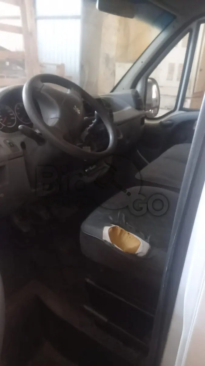 LOTE 018 - PEUGEOT/BOXER M33OM HDI, Ano/modelo: 2005/2006, Placa: IMX4493, Chassi: 936ZBPMMB62000919, RENAVAM: 874179378, Tipo: Microônibus, Cor: Branca, Espécie: Passageiro, Motor: 1022094115866