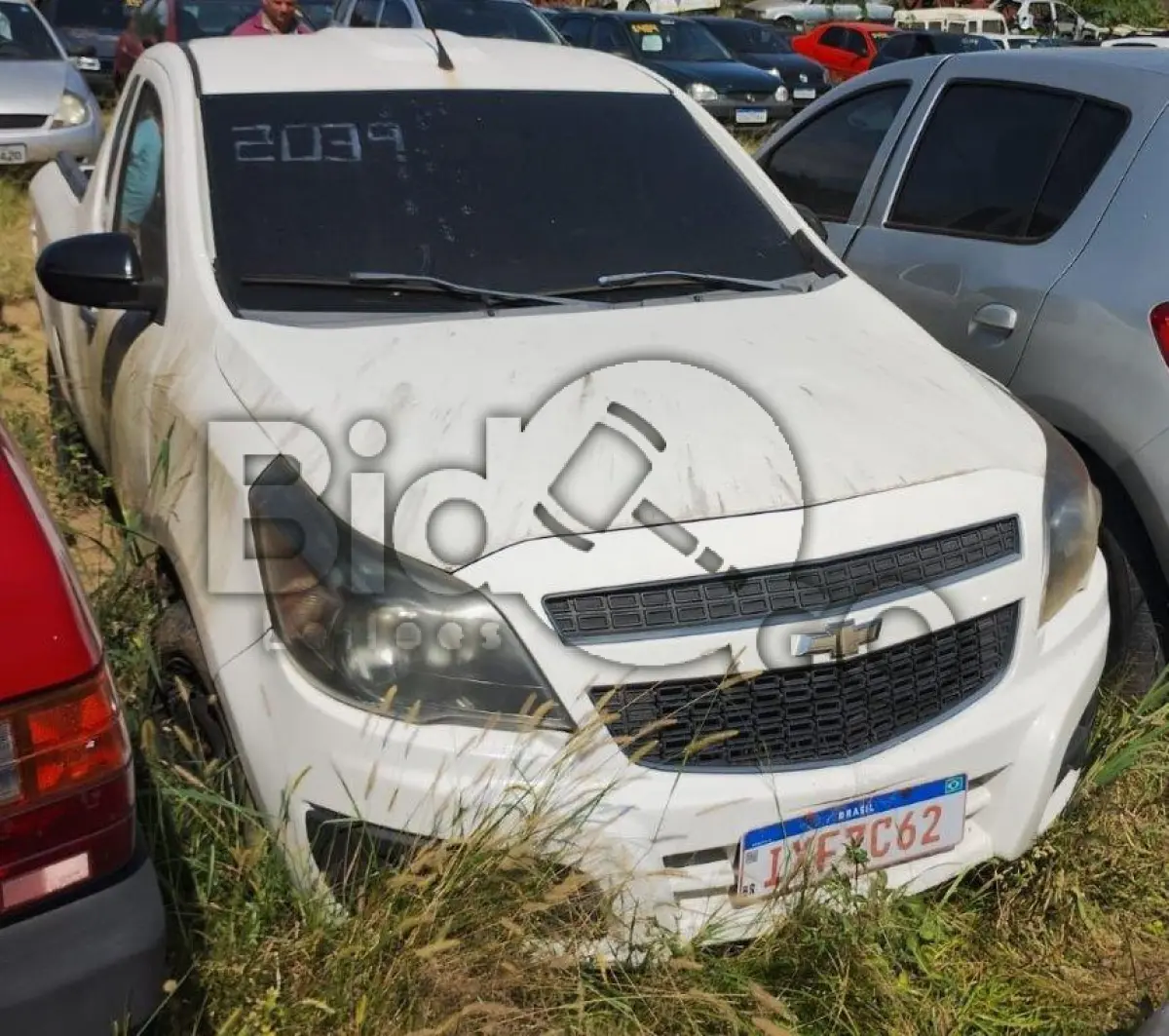 LOTE 012 - Espécie: CARGA / Marca: CHEVROLET / Modelo: MONTANA LS / Placa: IXF7C62 / UF: RS / Município: Gravataí / Ano fabricação: 2016 / Ano modelo: 2016 / Cor: BRANCA / Chassi: 9BGCA8030GB171326 / Motor: FA7023303 / RENAVAM: 01085820537