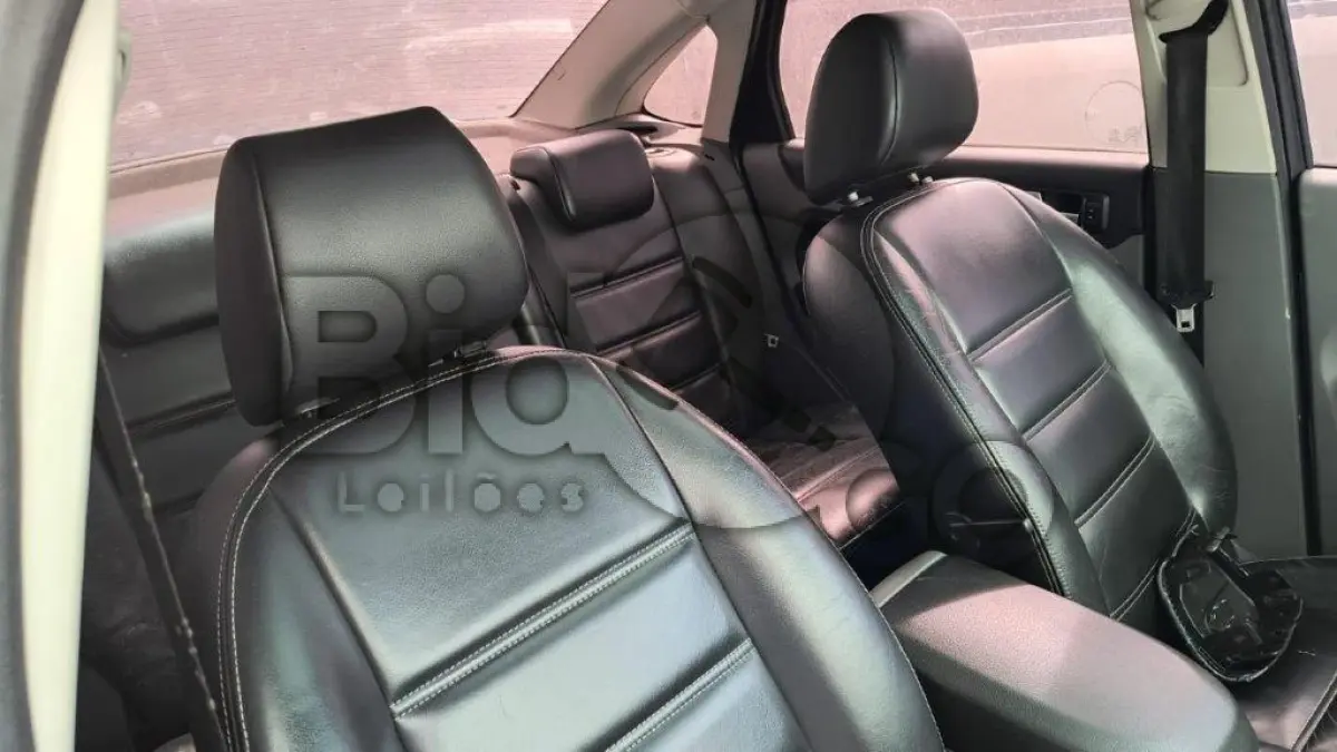 LOTE 003 - Espécie: PASSAGEIRO / Marca: I / Modelo: FORD FOCUS GHIA 2.0LFC / Placa: EIA1J25 / UF: RS / Município: Lagoa Vermelha / Ano fabricação: 2009 / Ano modelo: 2009 / Cor: PRATA / Chassi: 8AFFZZFFC9J260648 / Motor: AODC9J260648 / RENAVAM: 00158653149