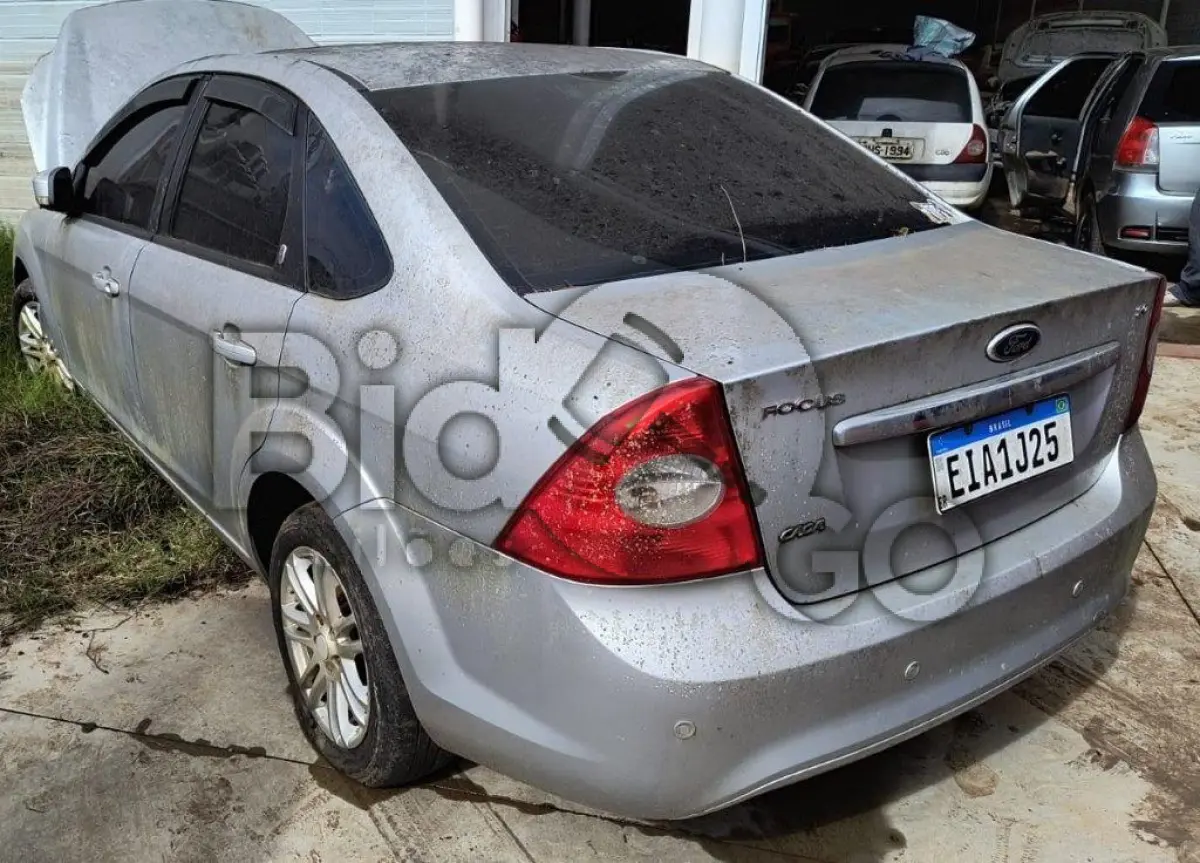 LOTE 003 - Espécie: PASSAGEIRO / Marca: I / Modelo: FORD FOCUS GHIA 2.0LFC / Placa: EIA1J25 / UF: RS / Município: Lagoa Vermelha / Ano fabricação: 2009 / Ano modelo: 2009 / Cor: PRATA / Chassi: 8AFFZZFFC9J260648 / Motor: AODC9J260648 / RENAVAM: 00158653149