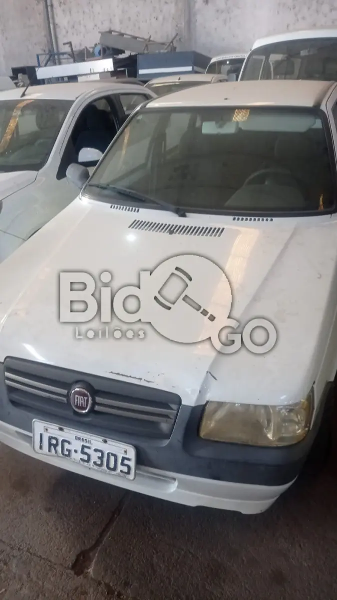 LOTE 008 - FIAT/UNO MILLE ECONOMY, Ano/modelo: 2010/2011, Placa: IRG5305, Chassi: 9BD15822AB6516088, RENAVAM: 255299494, Tipo: Automóvel, Cor: Branca, Espécie: Passageiro, Motor: 146E1011*9756658
