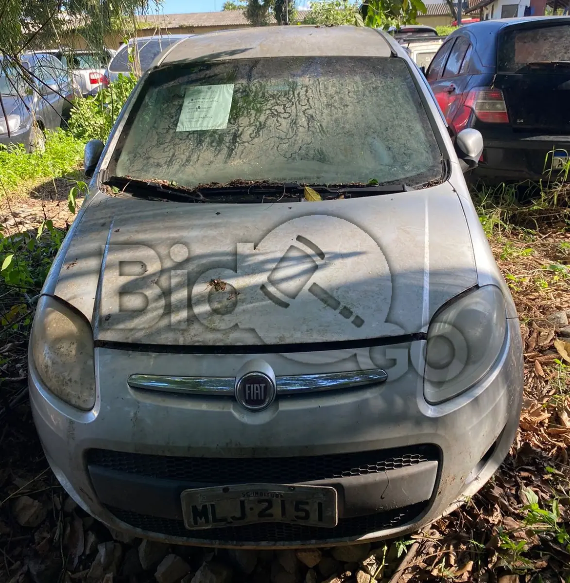 LOTE 007 - Espécie: PASSAGEIRO / Marca: I / Modelo: FIAT PALIO ATTRACT 1.4 / Placa: MLJ2151 / UF: SC / Município: Imbituba / Ano fabricação: 2012 / Ano modelo: 2013 / Cor: PRATA / Chassi: 8AP196272D4603147 / Motor: 327A0111118116 / RENAVAM: 00509719554