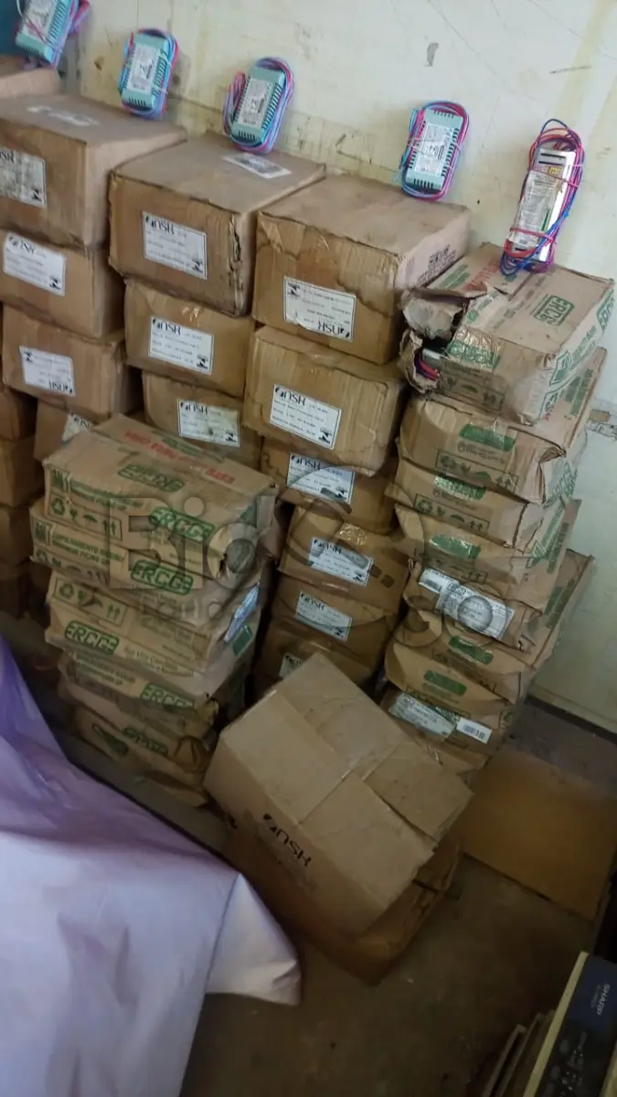 LOTE 003 - 750 unidades de Reatores Novos na CX.