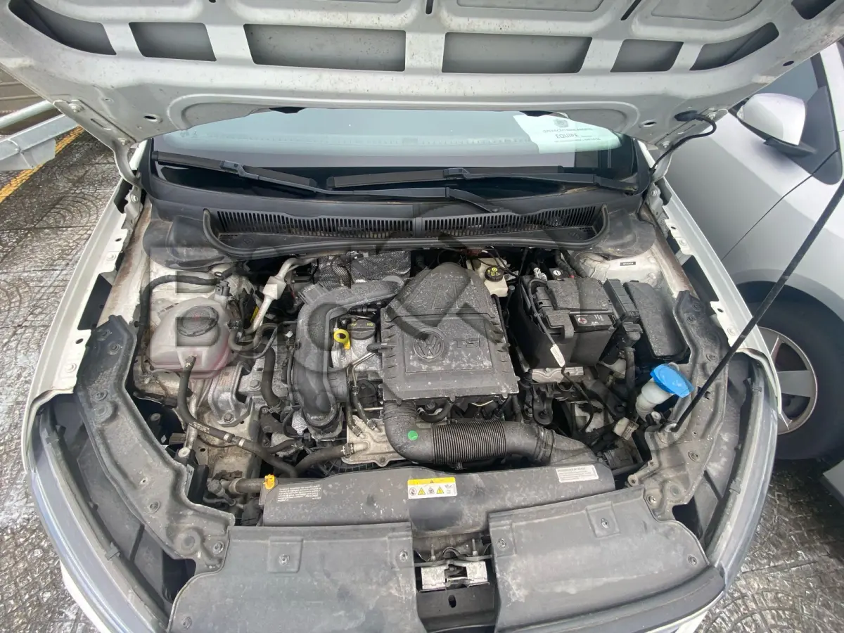 LOTE 002 - Espécie: PASSAGEIRO / Marca: VW / Modelo: NIVUS CL TSI AD / Placa: RHH8A83 / UF: PR / Município: Curitiba / Ano fabricação: 2021 / Ano modelo: 2021 / Cor: BRANCA / Chassi: 9BWCH6CH8MP055034 / Motor: DHS326655 RENAVAM: 01271358198