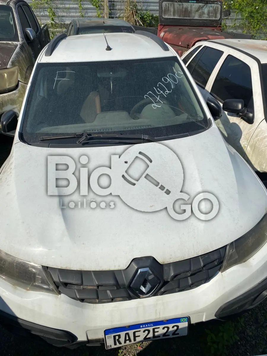 LOTE 013 - Espécie: PASSAGEIRO / Marca: RENAULT / Modelo: KWID OUTSID 10MT / Placa: RAF2E22 / UF: SC / Município: Guabiruba / Ano fabricação: 2019 / Ano modelo: 2020 / Cor: BRANCA Chassi: 93YRBB009LJ288645 / Motor: B4DA402Q179011 / RENAVAM: 01223799015