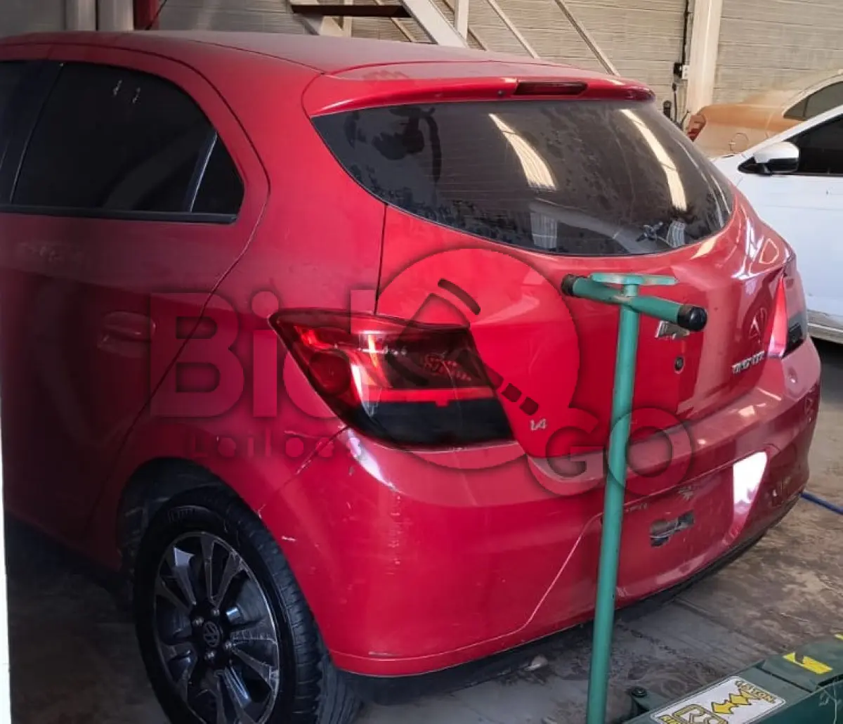 LOTE 004 - Espécie: PASSAGEIRO / Marca: CHEVROLET / Modelo: ONIX 1.4MT LTZ / Placa: ITW1943 / UF: RS / Município: Gravataí / Ano fabricação: 2012 / Ano modelo: 2013 / Cor: VERMELHA / Chassi: 9BGKT48L0DG203568 / Motor: CGY012325 / RENAVAM: 00501012672
*Veículo afetado pela
enchente