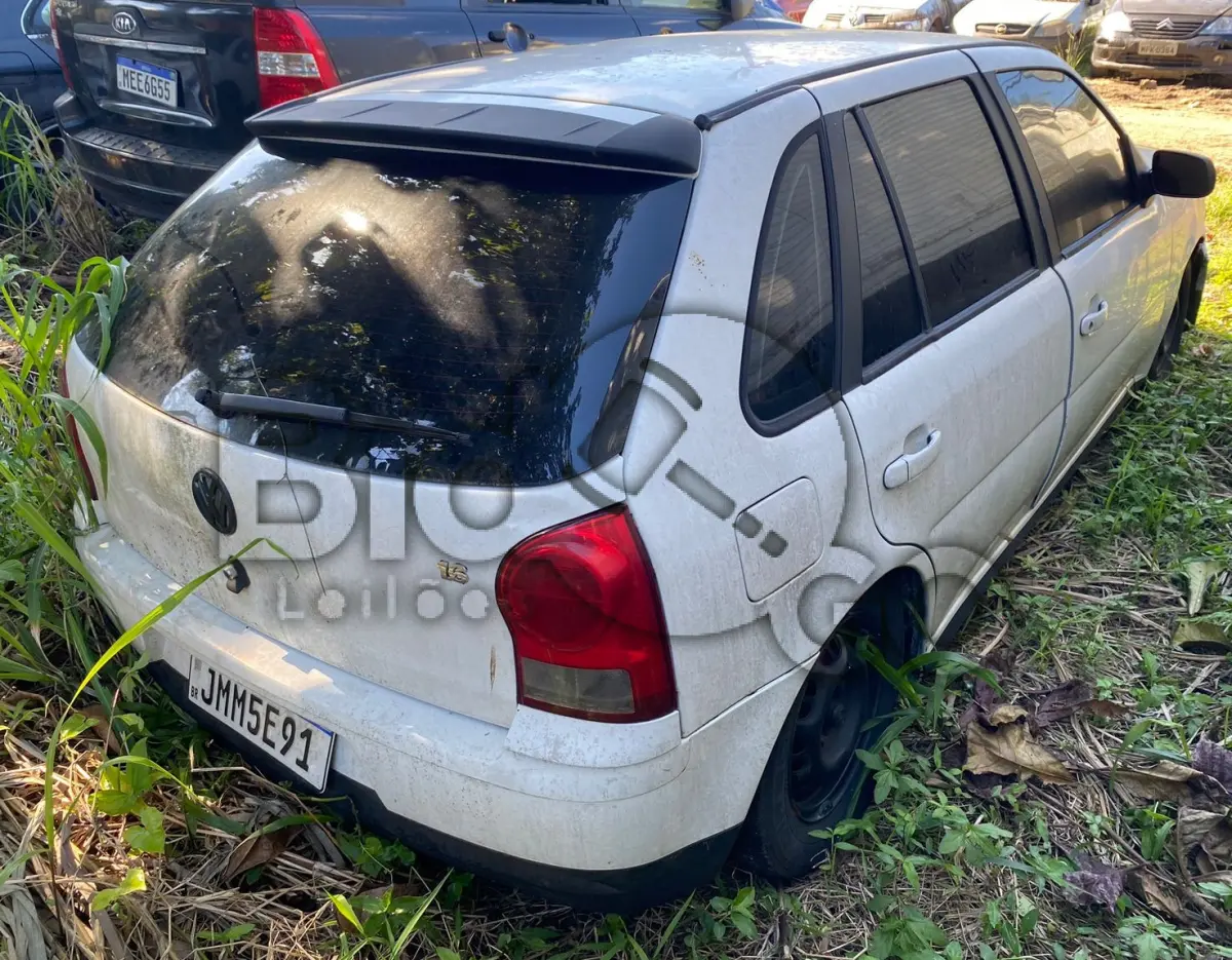 LOTE 003 - Espécie: PASSAGEIRO / Marca: VW / Modelo: GOL 1.6 POWER / Placa: JMM5E91 / UF: SP / Município: São Paulo / Ano fabricação: 2006 / Ano modelo: 2007 / Cor: BRANCA Chassi: 9BWCB05W87T073216 / Motor: BWX001166 / RENAVAM: 00904718891