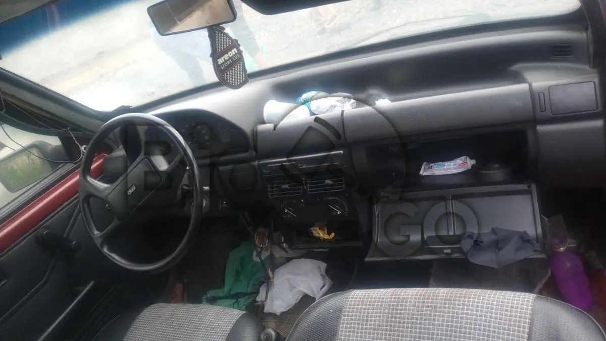 LOTE 027 - Espécie: PASSAGEIRO / Marca: FIAT / Modelo: UNO MILLE IE / Placa: LXJ9882 / UF: SC / Município: Ituporanga / Ano fabricação: 1995 / Ano modelo: 1996 / Cor: VERMELHA / Chassi: 9BD146067S5630362 / Motor:146A70114451445 RENAVAM: 00648119742