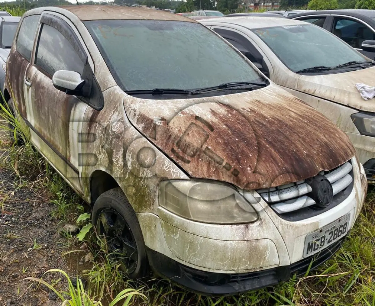 LOTE 022 - Espécie: PASSAGEIRO / Marca: VW / Modelo: FOX 1.0 / Placa: MGB2868 / UF: SC / Município: Dona Emma / Ano fabricação: 2007 / Ano modelo: 2008 / Cor: BRANCA Chassi: 9BWKA05Z584090429 / Motor: BNX168354 / RENAVAM: 00944026710