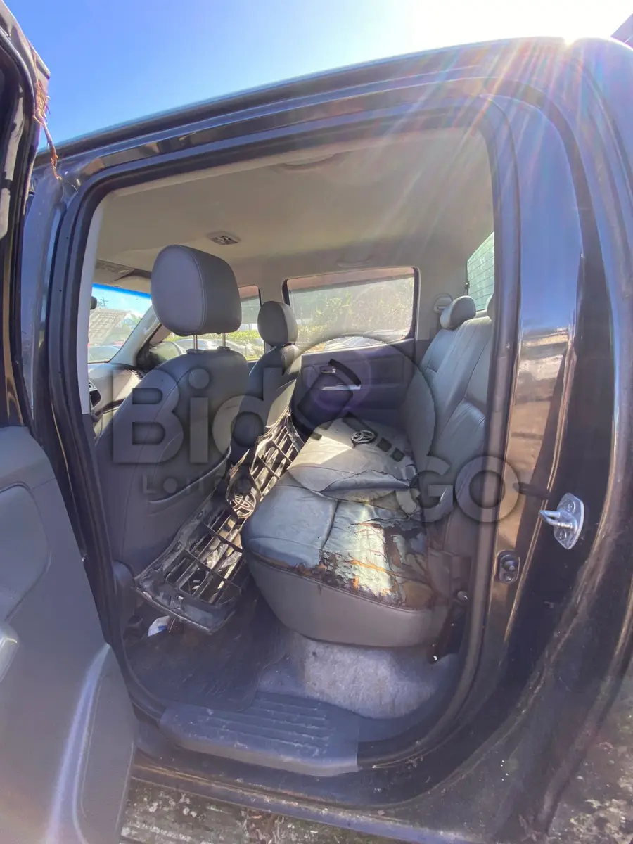 LOTE 001 - Espécie: ESPECIAL / Marca: I / Modelo: TOYOTA HILUX CD4X4 SRV / Placa: MLG4397 / UF: SC / Município: Sombrio / Ano fabricação: 2013 / Ano modelo: 2013 / Cor: PRETA / Chassi: 8AJFY29G5D8545177 / Motor: 1KDA290398 / RENAVAM: 588127710 *MOTOR COM PEÇAS FALTANDO