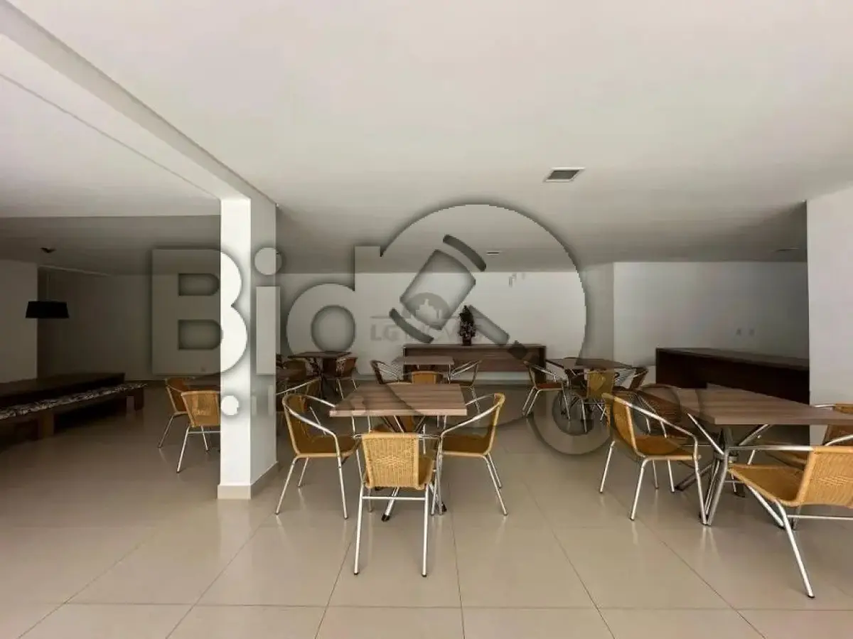 LOTE 001 - APTO E BOX EM JOINVILLE
