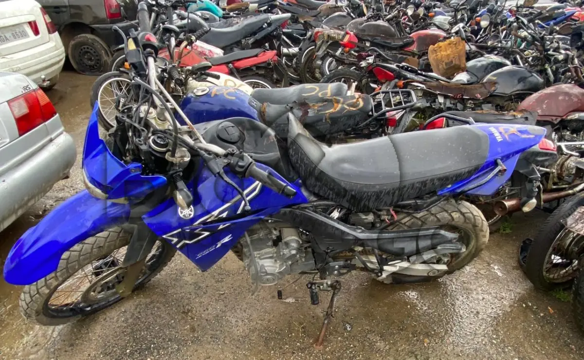 LOTE 021 - Espécie: PASSAGEIRO / Marca: YAMAHA / Modelo: XT 660R / Placa: MCT5113 / UF: SC / Município: Indaial / Ano fabricação: 2005 / Ano modelo: 2005 / Cor: AZUL / Chassi: 9C6KM003050000770 / Motor: M307E000824 / RENAVAM: 00854909877