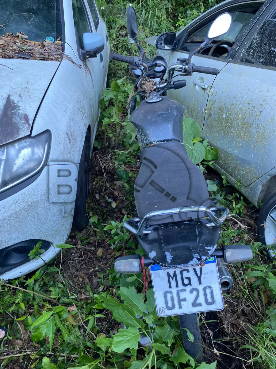 LOTE 005 - Espécie: PASSAGEIRO / Marca: HONDA / Modelo: CG 150 TITAN ESD / Placa: MGY0520 / UF: SC / Município: Joinville / Ano fabricação: 2004 / Ano modelo: 2005 / Cor: PRETA / Chassi: 9C2KC08205R027415 / Motor: KC08E25027415 / RENAVAM: 00845546520