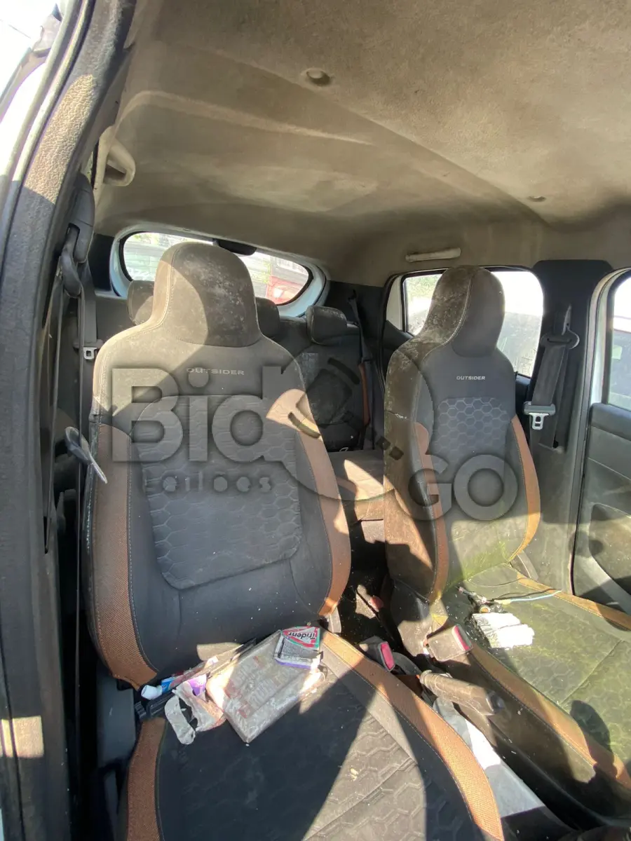 LOTE 013 - Espécie: PASSAGEIRO / Marca: RENAULT / Modelo: KWID OUTSID 10MT / Placa: RAF2E22 / UF: SC / Município: Guabiruba / Ano fabricação: 2019 / Ano modelo: 2020 / Cor: BRANCA Chassi: 93YRBB009LJ288645 / Motor: B4DA402Q179011 / RENAVAM: 01223799015
