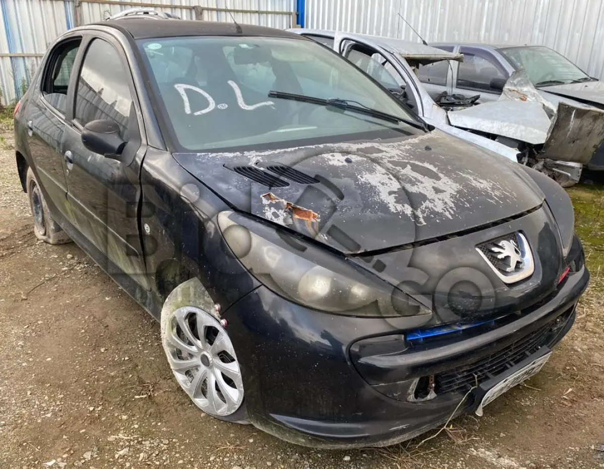 LOTE 003 - Espécie: PASSAGEIRO / Marca: I / Modelo: PEUGEOT 207HB XR / Placa: AEW0092 / UF: SC / Município: Navegantes / Ano fabricação: 2010 / Ano modelo: 2010 / Cor: PRETA / Chassi: 8AD2MKFWXBG021142 / Motor: 10DBSS0099303 / RENAVAM: 233364030
