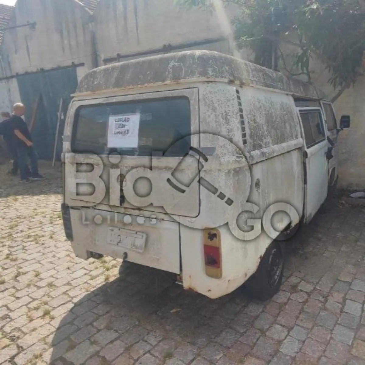 LOTE 013 - VW Kombi, Placa: IIQ4307, Ano/Modelo: 1998/1999, Renavam: 711761256, S/ MOTOR.