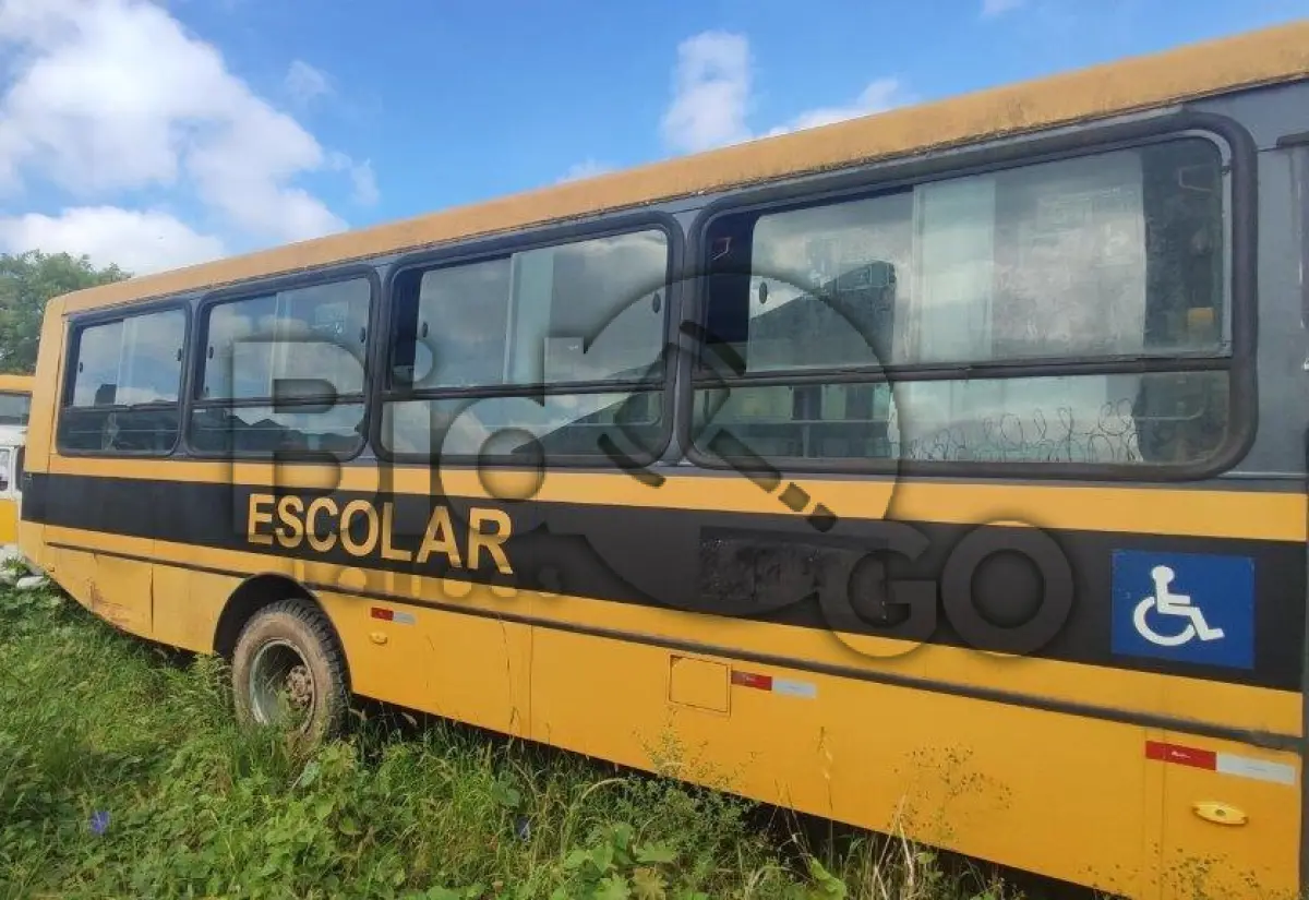 LOTE 025 - ONIBUS VW 15.190 - Placa: IRS-7671, Ano/Modelo: 2011/2011, Renavam: 307397319, Chassi: 9532882W7BR135374 - C/ motor - S/ caixa de câmbio.