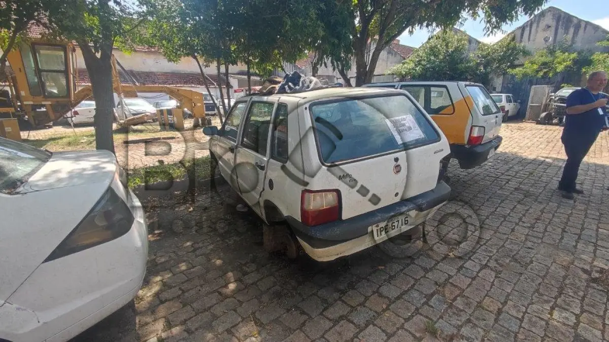LOTE 020 - FIAT Uno Mille Economy, Placa: IPE6716, Ano/Modelo: 2008/2009, Renavam: 986139696, C/ motor.