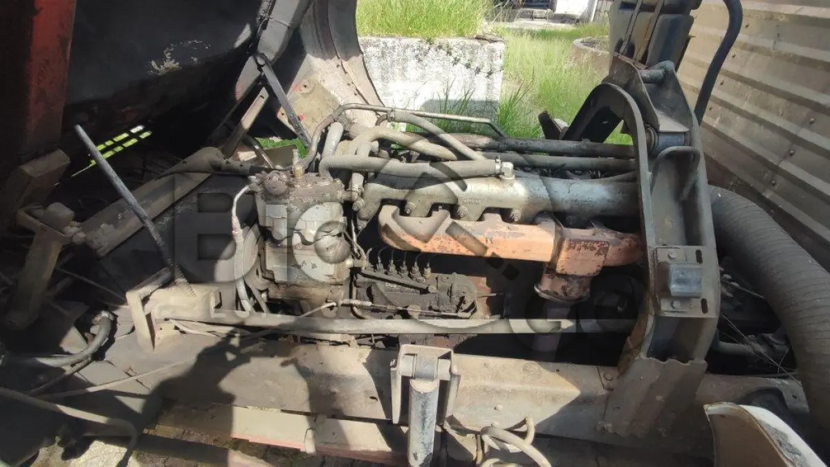 LOTE 024 - CAMINHÃO VW 6.80 - Carroceria, Placa: IHT-5012, Ano/Modelo: 1982/1982, Renavam: 578111845, Chassi: V003315 - C/ motor.