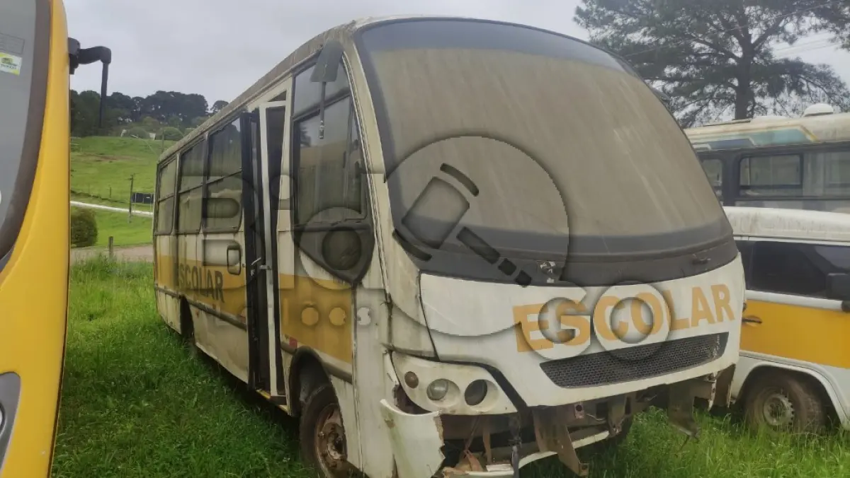LOTE 009 - Automóvel Ônibus VW/MASCA GRANMICRO, ano 2003/2004