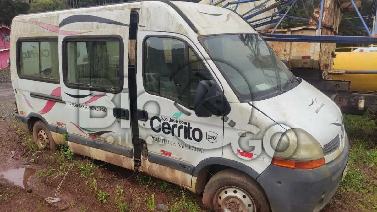 LOTE 010