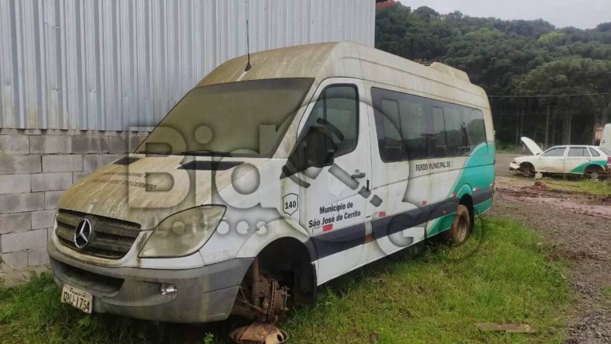 LOTE 012 - Automóvel I/M. BENZ 515 CDI SPRINTER M, ano 2014/2015
