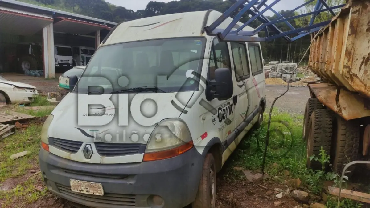 LOTE 010 - Automóvel RENAULT/MASTER JAEDI TUR, ano 2012/2013