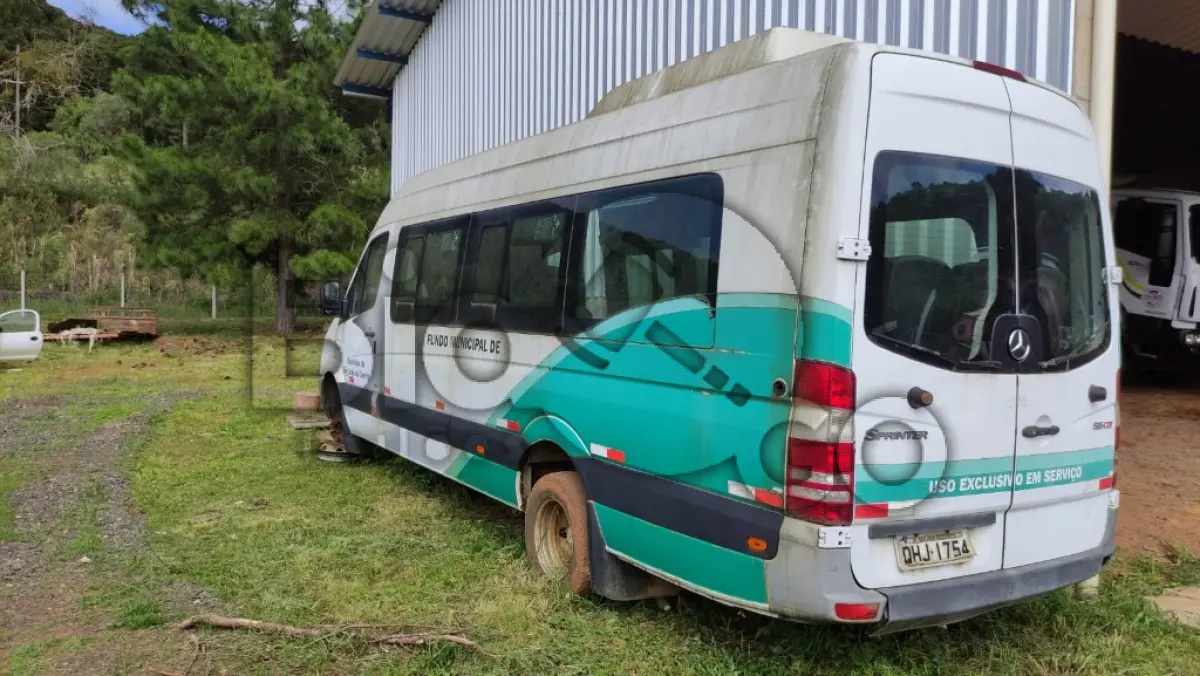 LOTE 012 - Automóvel I/M. BENZ 515 CDI SPRINTER M, ano 2014/2015