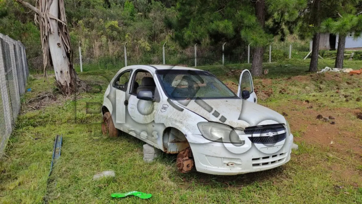 LOTE 025 - SUCATA automóvel CHEVROLET/CELTA 1.0 LS, ano 2011/2012