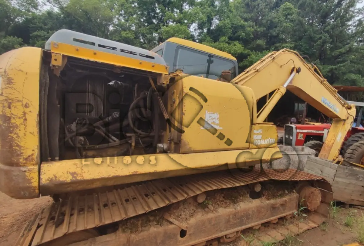LOTE 018 - ESCAVADEIRA hidráulica Komatsu