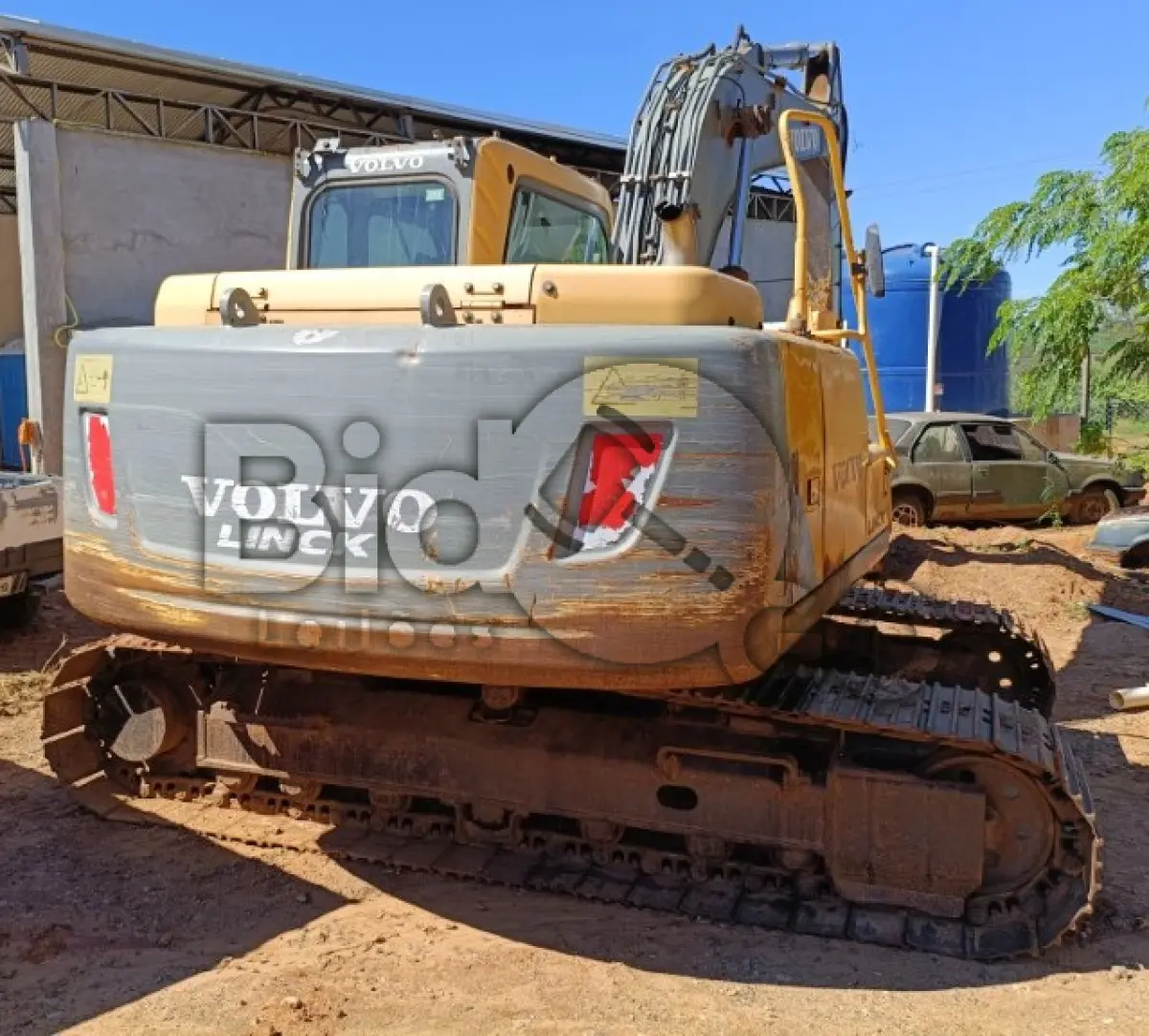 LOTE 015 - ESCAVADEIRA VOLVO SÉRIE: EC140BIC