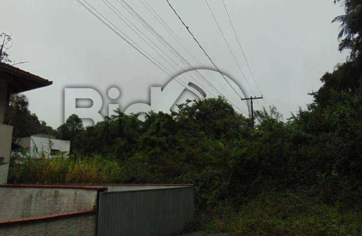 Imóvel situado na rua otto boehm (prolongamento), s/n - bairro glória,joinville / sc - terreno com área de 3.316,60m², sem benfeitorias.