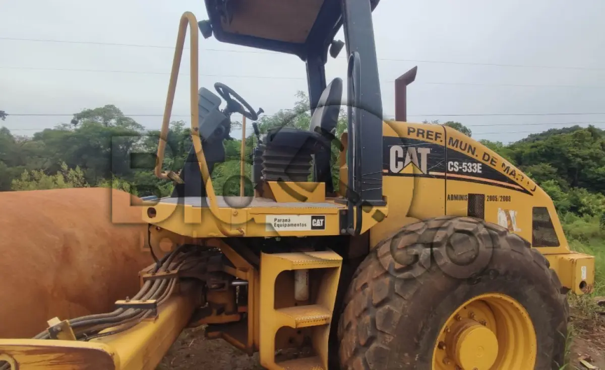 LOTE 021 - ROLO COMPACTADOR Caterpillar