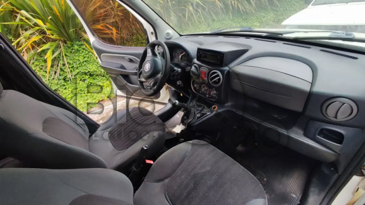 LOTE 007 - AUTOMOVEL FIAT/DOBLO ESSENCE 1.8, Ano/modelo: 2014/2014
