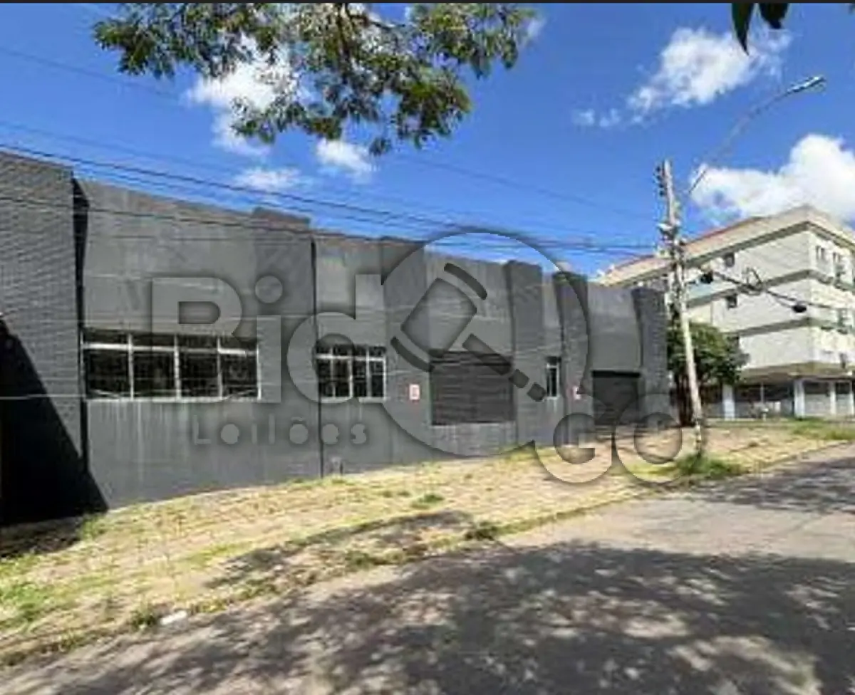 LOTE 001 - CASA DE ALVENARIA