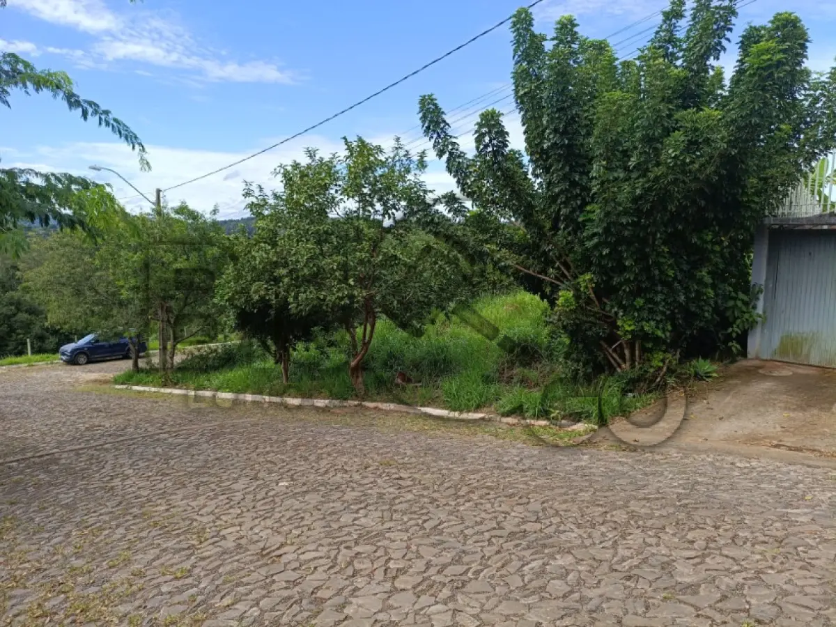 LOTE 002 - Rua Júlio Monzo, Lomba Grande, Terreno: 778,05 m²