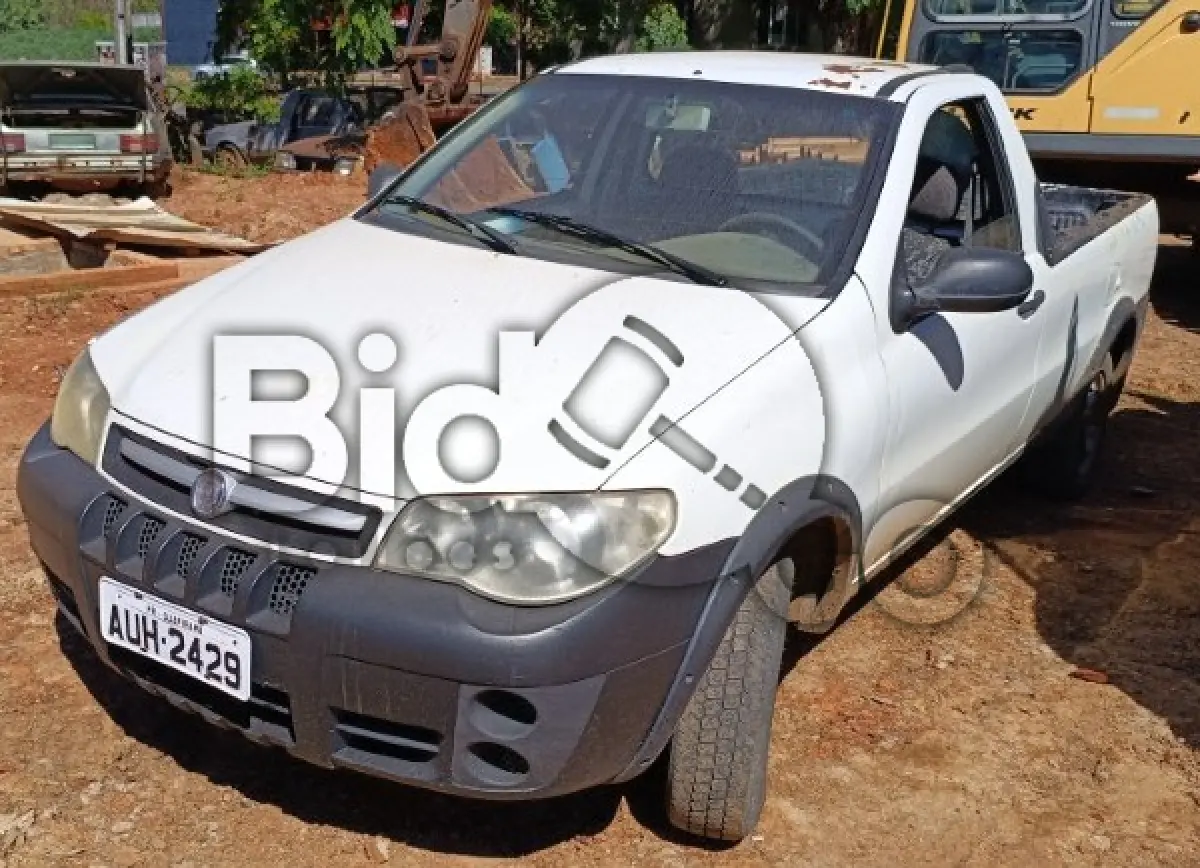 LOTE 014 - FIAT/STRADA FIRE FLEX,