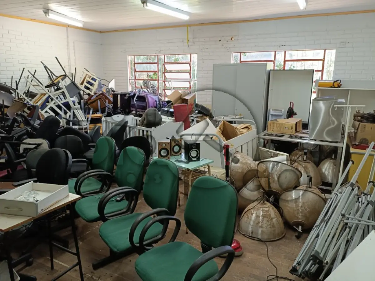 LOTE 002 - SUCATAS DIVERSAS
