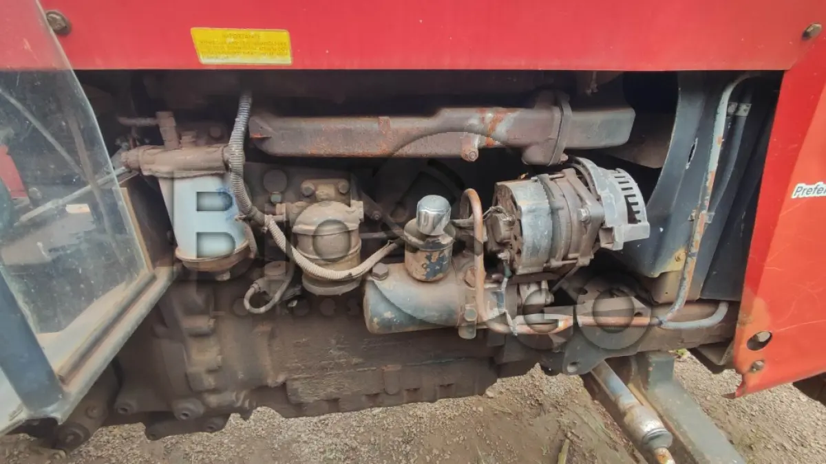 LOTE 012 - TRATOR Massey Ferguson 275