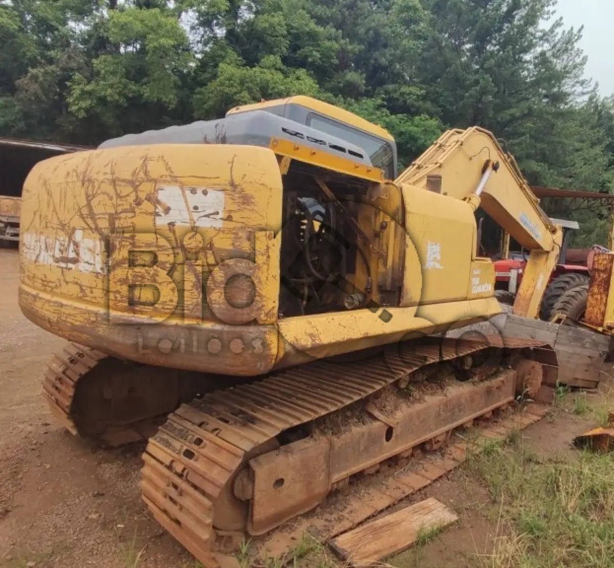 LOTE 018 - ESCAVADEIRA hidráulica Komatsu