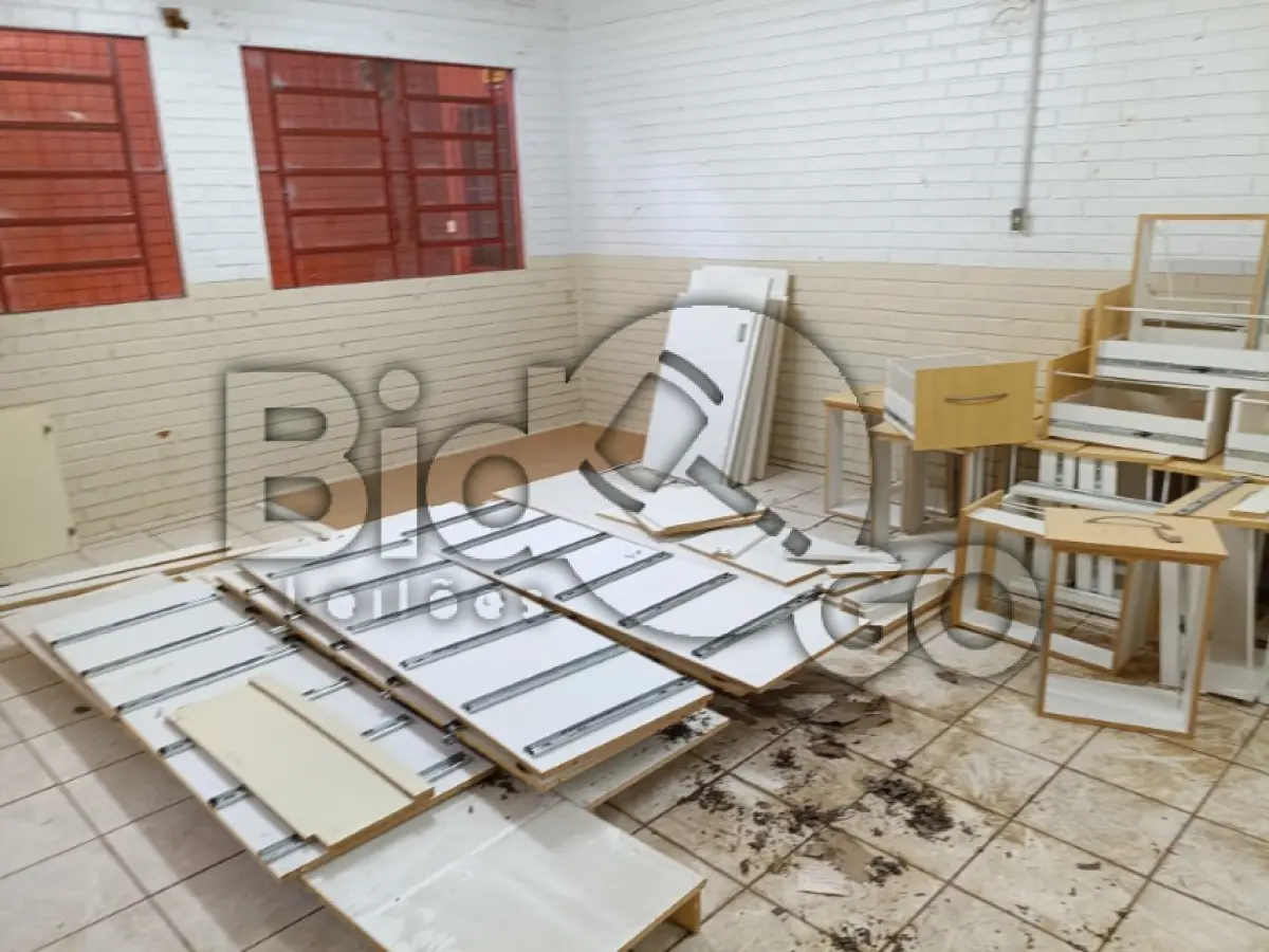 LOTE 002 - SUCATAS DIVERSAS