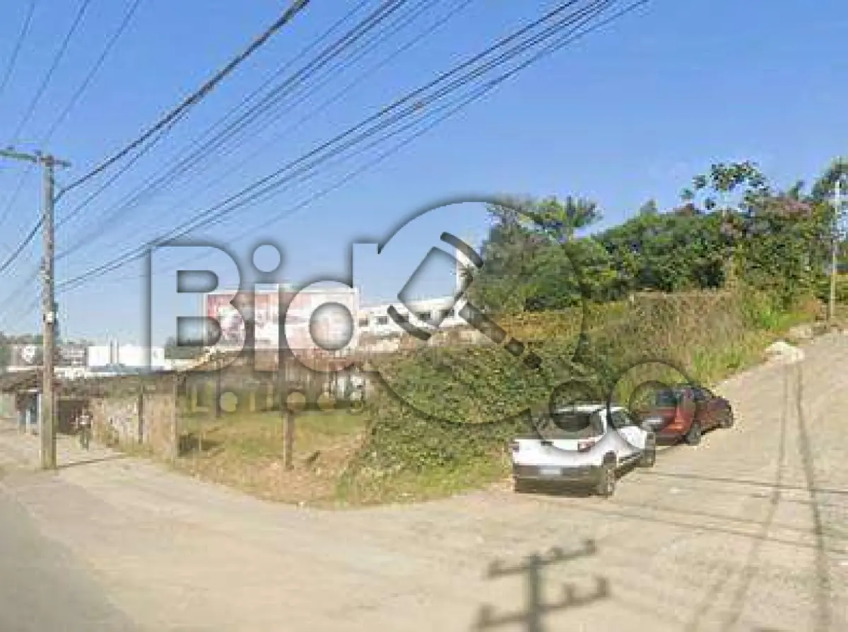 LOTE 004 - Imóvel situado na Av. Santos Dumont, S/N - Bairro Bom Retiro, Joinville /SC - Terreno com área de 457,00m², sem benfeitorias.