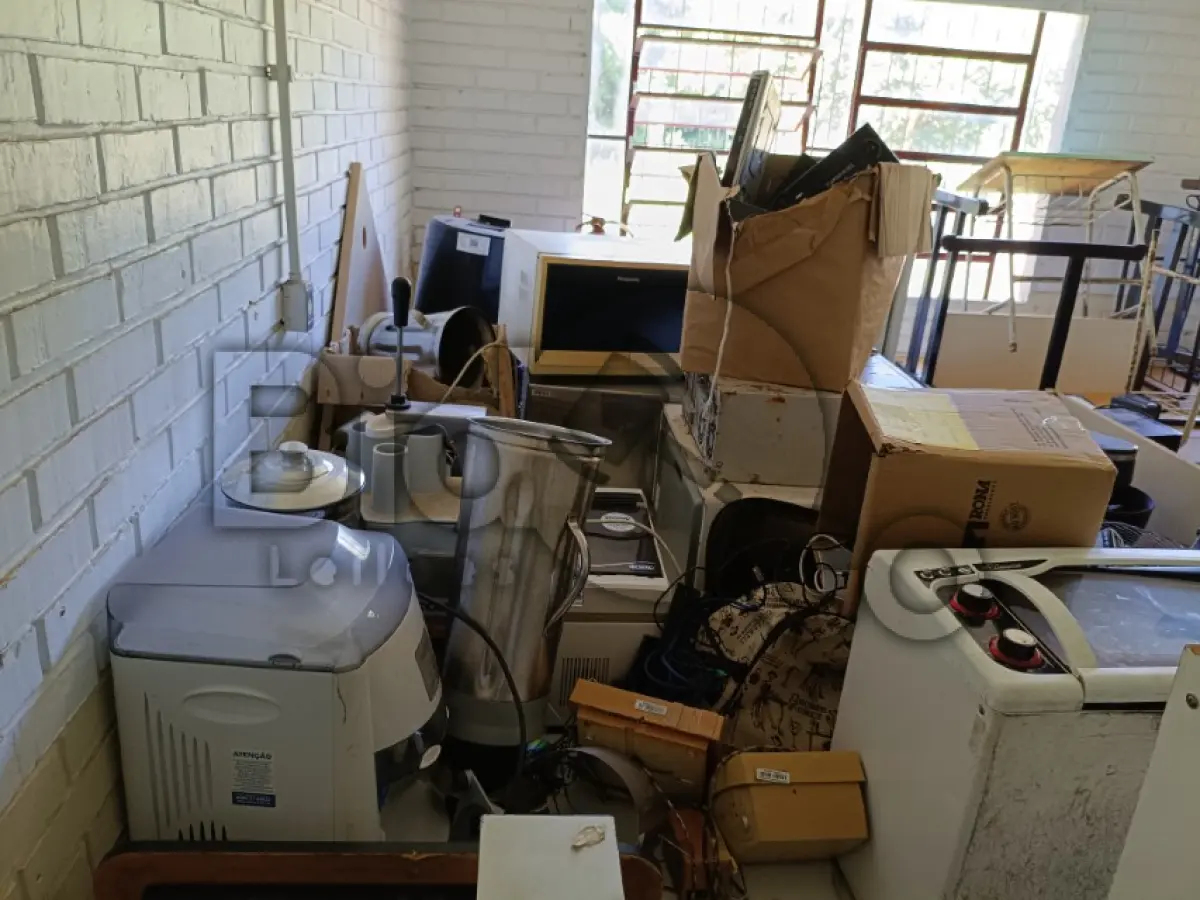 LOTE 002 - SUCATAS DIVERSAS