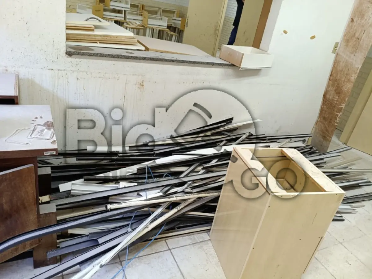 LOTE 002 - SUCATAS DIVERSAS