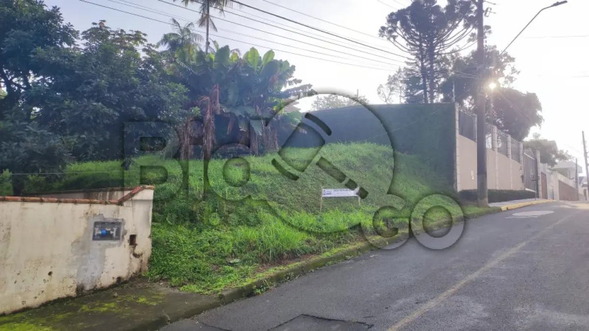 LOTE 008 - Imóvel situado na Rua Ouro Verde, S/N - Bairro Saguaçu, Joinville / SC -Terreno com área de 450,19m², sem benfeitorias.